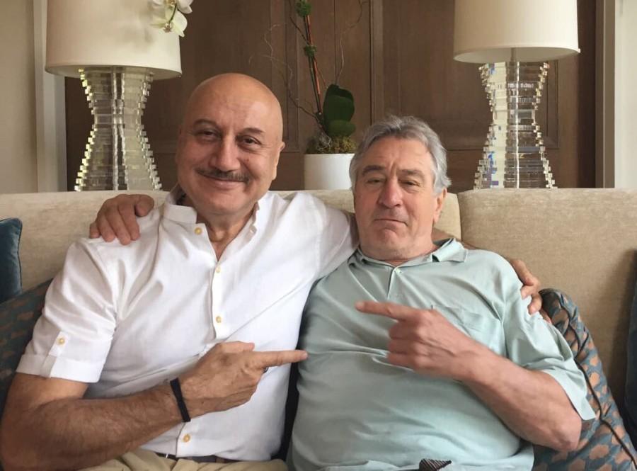 "When god of acting Robert De Niro invites you for lunch on Fathers Day to his house, you can't eat, because your heart is in your mouth," Anupam captioned the image. Anupam also said he was feeling honoured. "And when god of acting Robert De Niro takes a picture where he is doing the same gesture that you are doing, it is time to faint. What an honour," he wrote. Anupam Kher meets Robert De Niro,Anupam Kher,Robert De Niro,Anupam Kher with Robert De Niro,hollywood actor Robert De Niro,bollywood actor Anupam Kher,Silver Linings Playbook