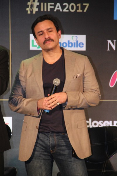 Karan, who was sitting next to him, thanked Saif for saying that. Looking back at his journey as a host, Karan said: "I realised I started hosting shows from 2000, which was a Filmfare award. It's been 17 years! I am glad that every year I have managed to get the job! The experience is always good, as I enjoy whenever I am on stage." IIFA Awards 2017,IIFA Awards,IIFA Awards Press Conference,Varun Dhawan,Saif Ali Khan,Karan Johar,IIFA Awards 2017 Press Conference