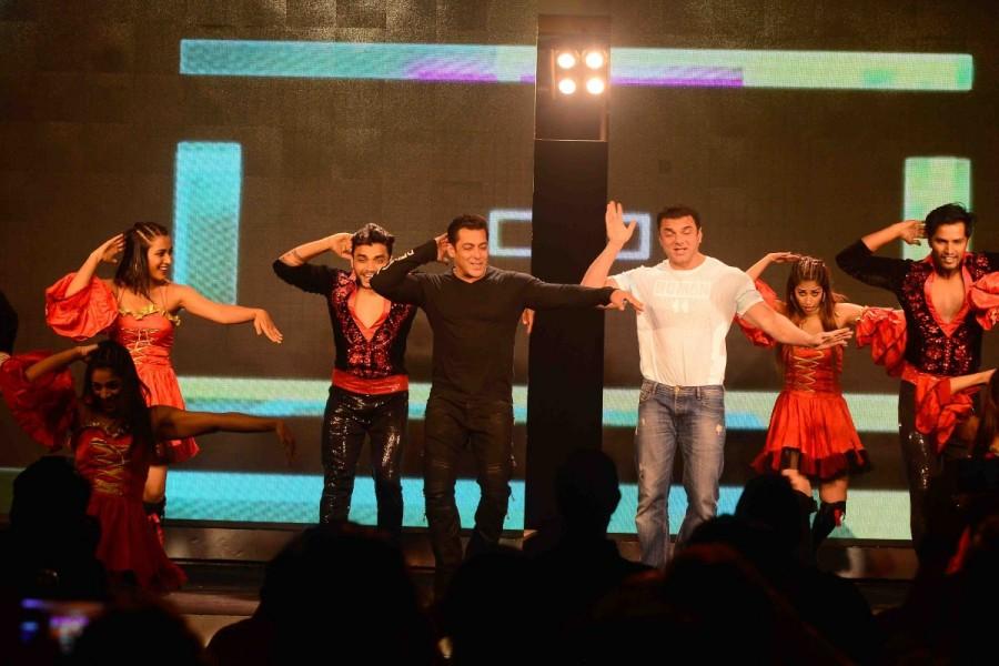 Bollywood filmmaker Kabir Khan, screenwriter Amar Butala, actors Salman Khan and Sohail Khan during the promotion of film Tubelight on June 19, 2017 in Mumbai. Salman Khan,Sohail Khan,Kabir Khan,Tubelight,Tubelight movie promotion,Tubelight promotion,Tubelight promotion pics,Tubelight promotion images,Tubelight promotion stills,Tubelight promotion pictures,Tubelight promotion photos