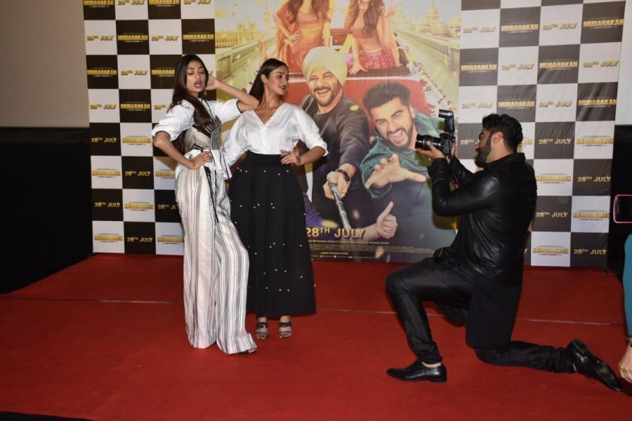 The cast of the film indulged in a fun-filled interaction with the media where the lead actors of the film also shared their Mubarakan moments. The chacha-bhatija jodi in real life have often made us chuckle with their antics and now they have a full-fledged film to showcase that. The chemistry between the two made the auditorium burst out in laughter time and again with their perfectly timed jokes. Anil Kapoor,Arjun Kapoor,Ileana D'cruz,Athiya Shetty,Mubarakan,Mubarakan trailer,Mubarakan trailer launch,Mubarakan trailer launch pics,Mubarakan trailer launch images,Mubarakan trailer launch stills,Mubarakan trailer launch pictures