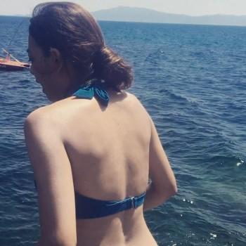 Bollywood Actress Radhika Apte raises the temperature in her blue bikini.