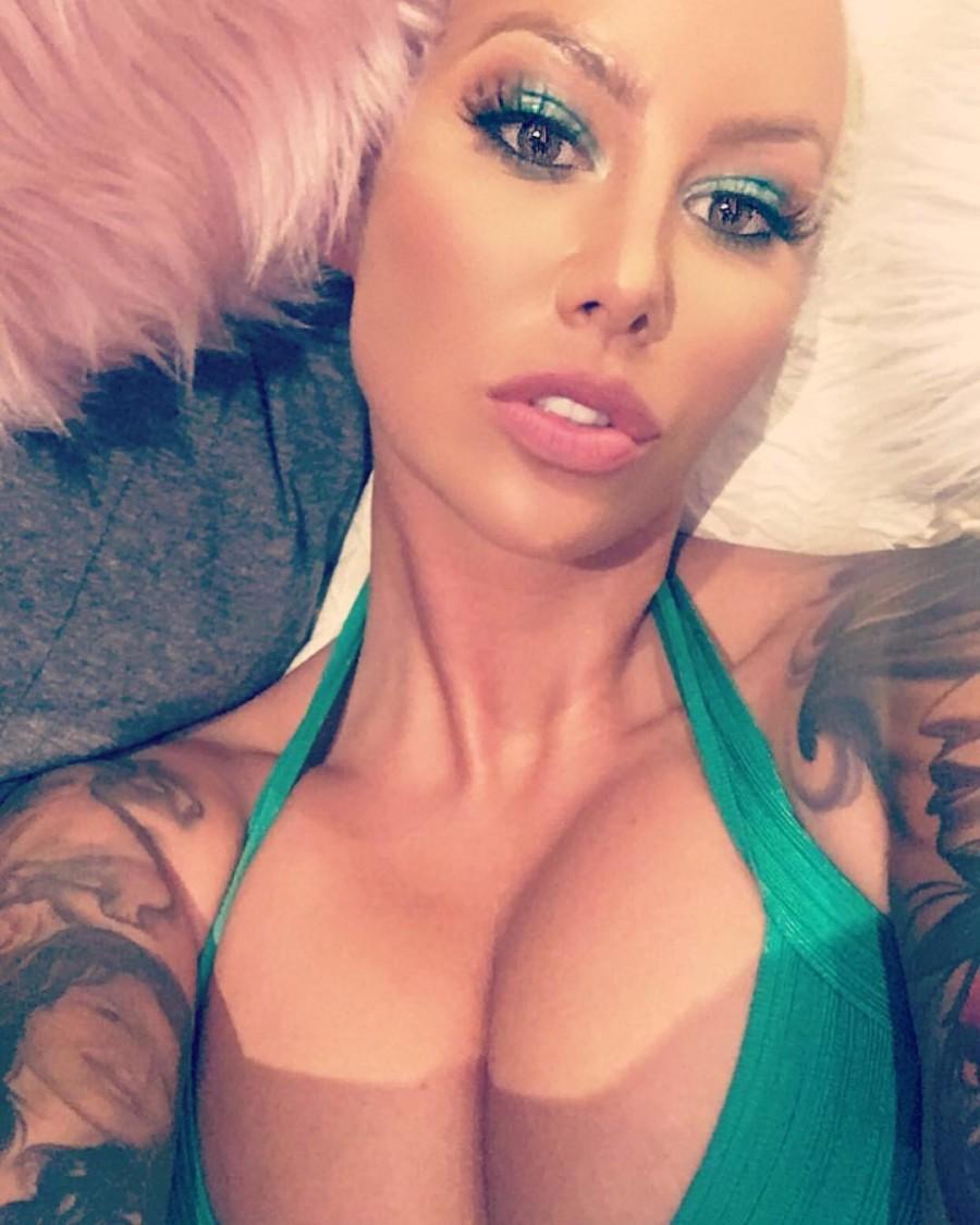 Model Amber Rose post raunchy snaps on instagram. Amber Rose,model Amber Rose,Amber Rose raunchy pictures,Amber Rose raunchy images,Amber Rose raunchy stills,Amber Rose raunchy pics,Amber Rose hot pics,Amber Rose hot images,Amber Rose hot stills,Amber Rose hot pictures