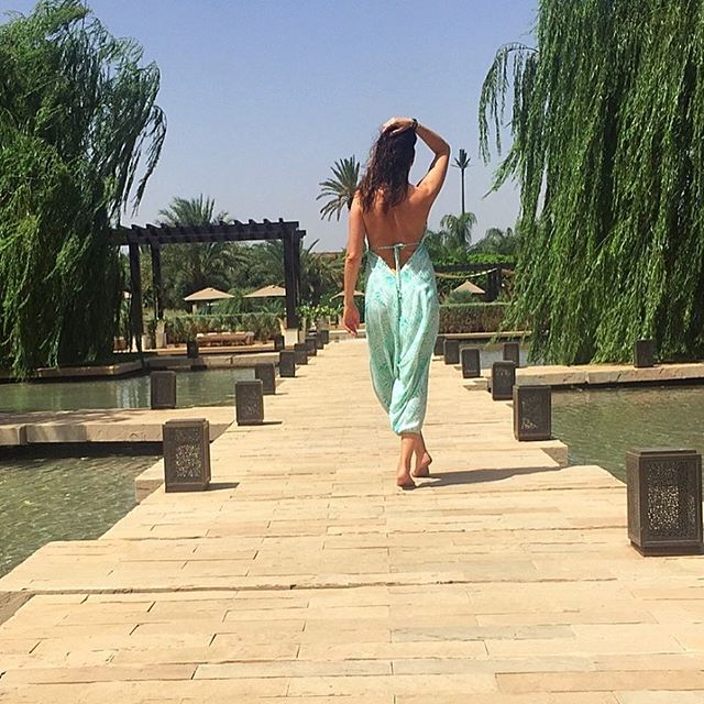 English television and radio presenter Lisa Snowdon shows off her endless legs in sizzling swimsuit. Lisa Snowdon,Lisa Snowdon bikini pics,Lisa Snowdon bikini images,Lisa Snowdon bikini stills,Lisa Snowdon curves,Lisa Snowdon curves pics,Lisa Snowdon flaunts curves,Lisa Snowdon curves pics,Lisa Snowdon curves images,Lisa Snowdon curves stills,Lisa Snowdo