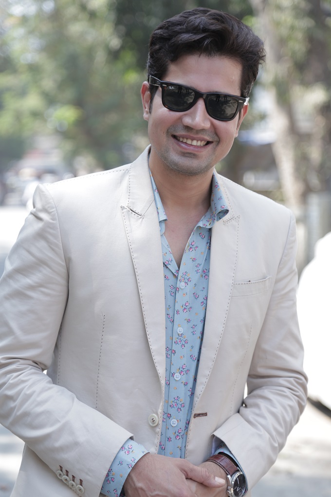 Sumeet Vyas: This actor made his television debut with a role in serial Woh huye na hamare. He then starred in TV show Rehna Hai Teri Palkon Ki Chhaon Mein. After which he made his web series debut with popular series Permanent Roommates with The Viral Fever. He has also acted in movies like English Winglish, Guddu Ki Gun, Parched and Aurangzeb. Sumeet was also seen in critically acclaimed web series TVF Tripling which he also co-wrote. Now the actor apart from being the heart throb of the online world is all set to be seen in lead roles in films including Ribbon with Kalki Kochelin, an unannounced film with Swara Bhaskar and will be seen with Kareena Kapoor in Veere Di Wedding. Kalki,Mithila,Nimrat,Rasika,Ratna,Sumeet,Tannishtha