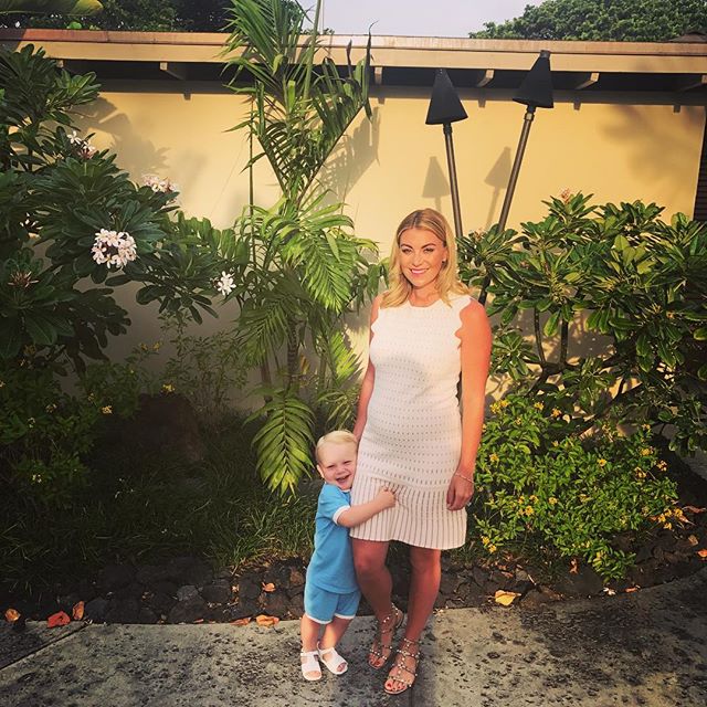 Pregnant Billi Mucklow continues to flaunt her baby bump. Billi Mucklow,Pregnant Billi Mucklow,Billi Mucklow baby bump,Billi Mucklow baby bump pics,Billi Mucklow baby bump images,Billi Mucklow baby bump stills,Billi Mucklow baby bump pictures,Billi Mucklow baby bump photos