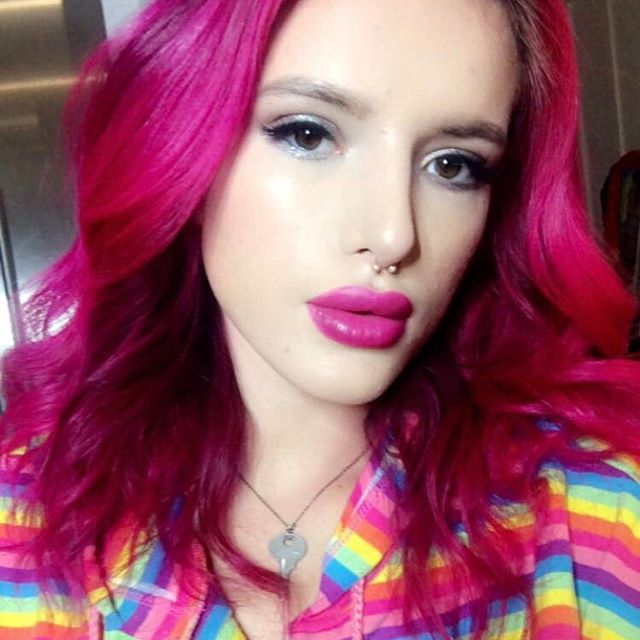 Bella Thorne flaunts her pink neon hair. Bella Thorne,Bella Thorne bikini pics,Bella Thorne bikini images,Bella Thorne bikini stills,Bella Thorne curves,Bella Thorne curves pics,Bella Thorne flaunts curves,Bella Thorne curves pics,Bella Thorne curves images,Bella Thorne curves stills,Bella Thorn