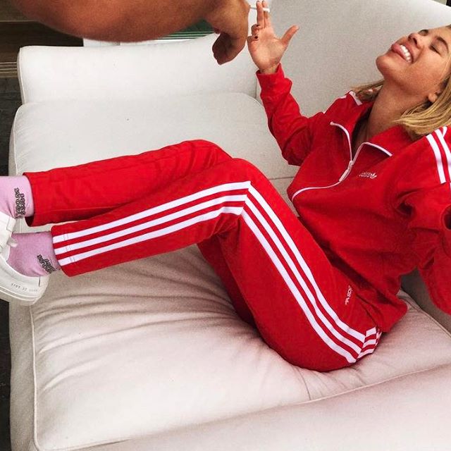 Model Sofia Richie post raunchy images on instagram. Sofia Richie,Sofia Richie bikini pics,Sofia Richie bikini images,Sofia Richie bikini stills,Sofia Richie curves,Sofia Richie curves pics,Sofia Richie flaunts curves,Sofia Richie curves pics,Sofia Richie curves images,Sofia Richie curves stills,Sofia Richi