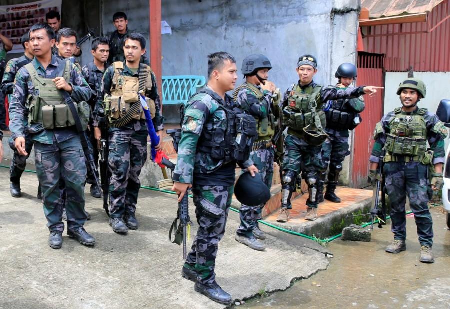 Battle for besieged Philippine city - Photos,Images,Gallery - 69030