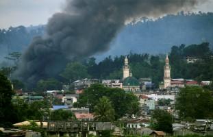 Philippine city,Philippine aircraft,Philippine troops,Islamist militants,Eid festival