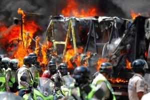 Venezuela airbase,Venezuela,Deadly protest at Venezuela