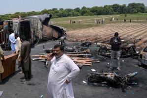 Pakistan tanker blast,tanker blast,Punjab province,Punjab,horrific oil tanker explosion,oil tanker explosion