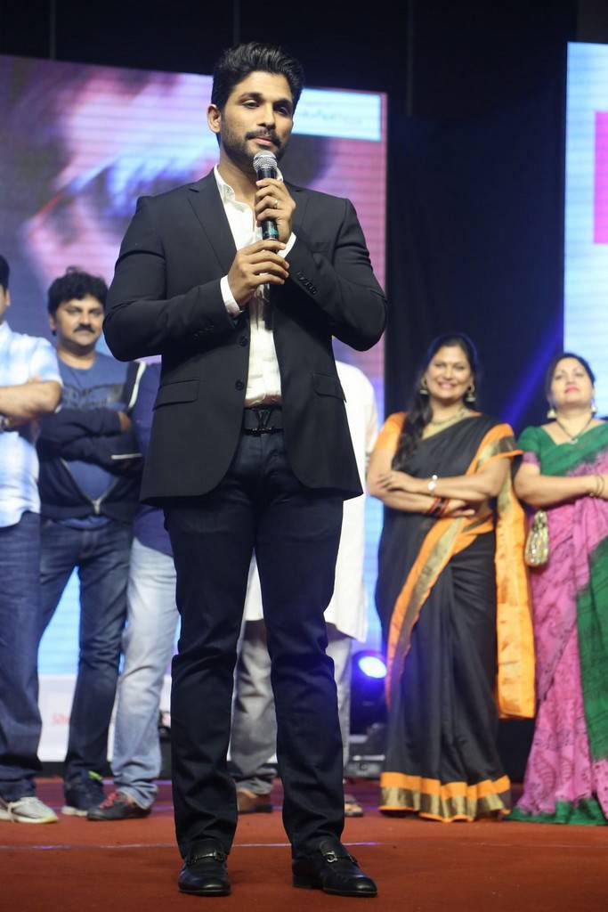 Allu Arjun at DJ - Duvvada Jagannadham Thank You Meet. DJ - Duvvada Jagannadham,DJ - Duvvada Jagannadham Thank You Meet,Duvvada Jagannadham,DJ,DJ Thank You Meet,Allu Arjun,Pooja Hegde,Rajitha,Rao Ramesh,Subbaraju,Tanikella Bharani,Sameer,Harish Shankar,Dil Raju