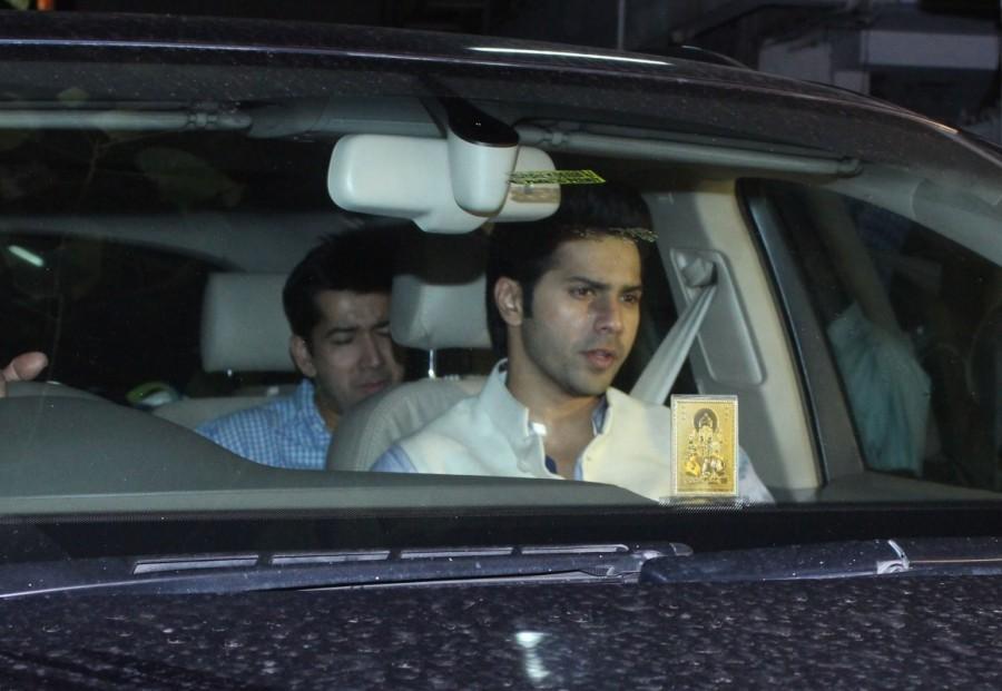Vaun Dhawan spotted at Salman Khan's Ramdan 2017 Party. Salman Khan's Ramdan 2017 Party,Ramdan party,Jacqueline Fernandez,Arbazz Khan,Sonakshi Sinha,Riteish Deshmukh,Manish Paul,Amrita Arora,Ayan Karthik,Mini Mathur,Vaun Dhawan,Dia Mirza,Aayush Sharma,Malaika Arora