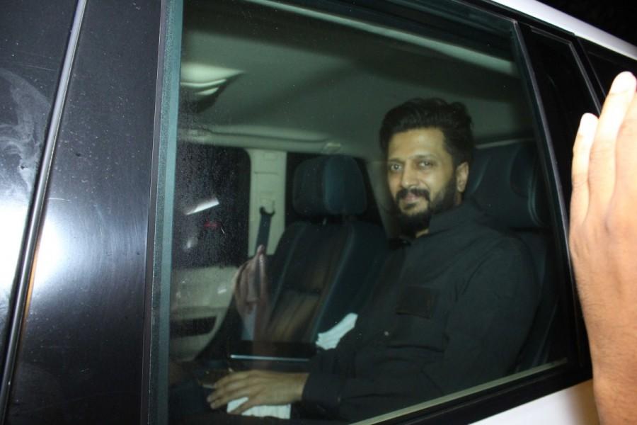 Riteish Deshmukh spotted at Salman Khan's Ramdan 2017 Party. Salman Khan's Ramdan 2017 Party,Ramdan party,Jacqueline Fernandez,Arbazz Khan,Sonakshi Sinha,Riteish Deshmukh,Manish Paul,Amrita Arora,Ayan Karthik,Mini Mathur,Vaun Dhawan,Dia Mirza,Aayush Sharma,Malaika Arora