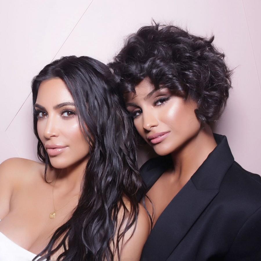Supermodel Kim Kardashian spends a fun night with her girl gang. Kim Kardashian,actress Kim Kardashian,Kim Kardashian Kanye West,Kim Kardashian fun night,Kim Kardashian bikini pics,Kim Kardashian bikini images,Kim Kardashian bikini stills,Kim Kardashian curves,Kim Kardashian curves pics,Kim Kardashian flaunts curves,Ki