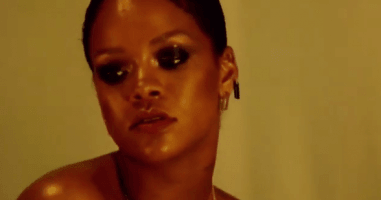 Rihanna looks dreamy,Rihanna,actress Rihanna,Rihanna bikini pics,Rihanna bikini images,Rihanna bikini stills,Rihanna curves,Rihanna curves pics,Rihanna flaunts curves,Rihanna curves pics,Rihanna curves images,Rihanna curves stills,Rihanna curves pictures