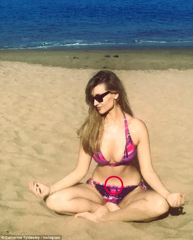 Corrie's Catherine Tyldesley stuns in a sexy bikini but fans are not happy. Catherine Tyldesley,Catherine Tyldesley bikini,Catherine Tyldesley bikini pics,Catherine Tyldesley bikini images,Catherine Tyldesley bikini stills,Catherine Tyldesley curves,Catherine Tyldesley curves pics,Catherine Tyldesley flaunts curves,Catherine Tyld