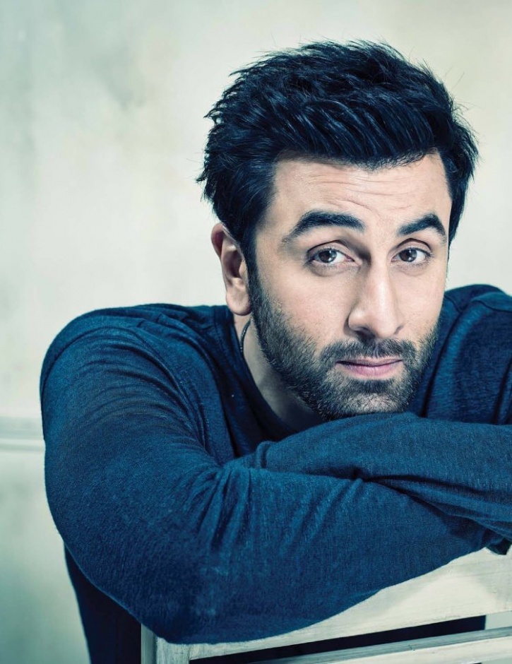 Ranbir Kapoor who is an ardent Football fan has some great skills himself. Ranbir is also spotted on several occasions playing football with other celebrities in charity matches. Randeep Hooda,Deepika Padukone,Saqib Saleem,Tiger Shroff,Taapsee Pannu,Ali Fazal,Disha Patani,Ranbir Kapoor,Lisa Haydon,John Abraham
