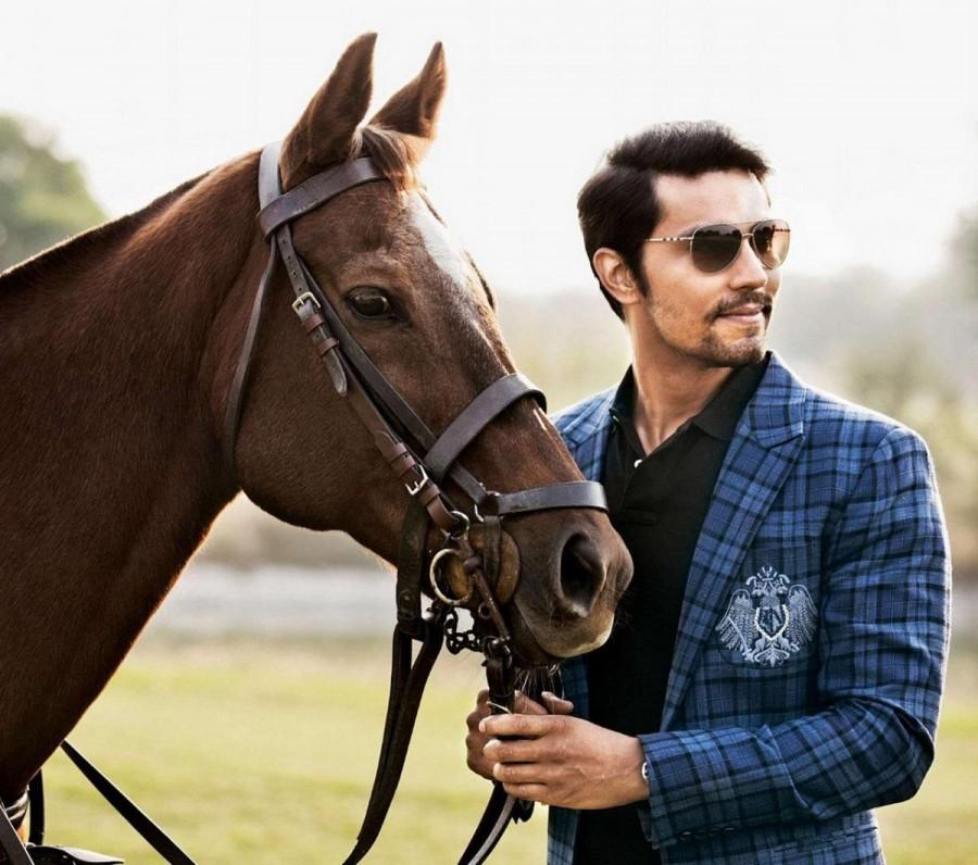If there is anything that Randeep Hooda loves equally as acting then its horses. He is also a professional equestrian who regularly participates in polo matches, horse show jumping, and dressage events. He has also won several medals for the same. Randeep Hooda,Deepika Padukone,Saqib Saleem,Tiger Shroff,Taapsee Pannu,Ali Fazal,Disha Patani,Ranbir Kapoor,Lisa Haydon,John Abraham