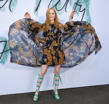 Ellie Bamber rocks in a classical look at Serpentine Gallery Summer Party.