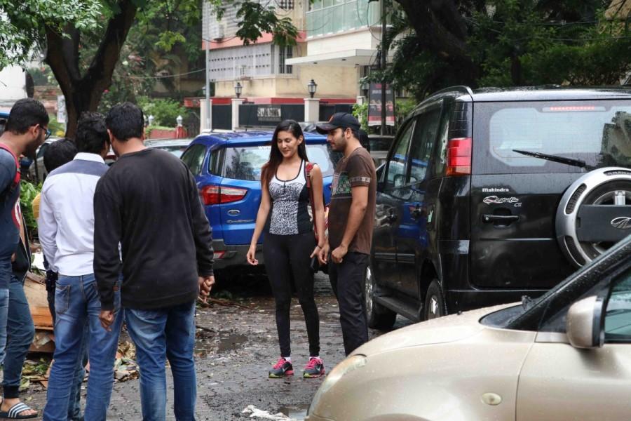 Bollywood film Actress Amyra Dastur spotted at Bandra in Mumbai. Amyra Dastur,actress Amyra Dastur,Amyra Dastur latest pics,Amyra Dastur latest images,Amyra Dastur latest stills,Amyra Dastur latest pictures,Amyra Dastur latest photos