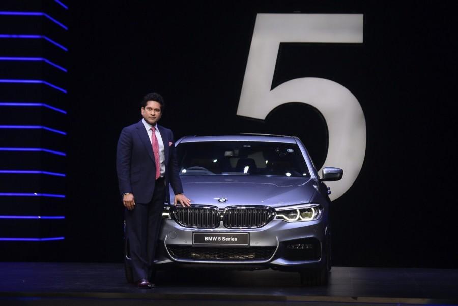 BMW 5 Series unveiled by Sachin Tendulkar in Mumbai. Sachin Tendulkar,BMW 5 Series,BMW 5,BMW 5 Series launch,BMW 5 Series launch pics,BMW 5 Series launch images,BMW 5 Series launch stills,BMW 5 Series launch pictures