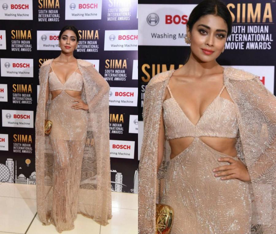 Actress Shriya Saran was recently spotted attending SIIMA 2017. Shriya Saran,actress Shriya Saran,Shriya Saran at SIIMA Awards,Shriya Saran at SIIMA Awards 2017,SIIMA Awards 2017,SIIMA Awards,Shriya Saran curves,Shriya Saran curves pics,Shriya Saran curves images,Shriya Saran curves stills,Shriya Saran curves picture