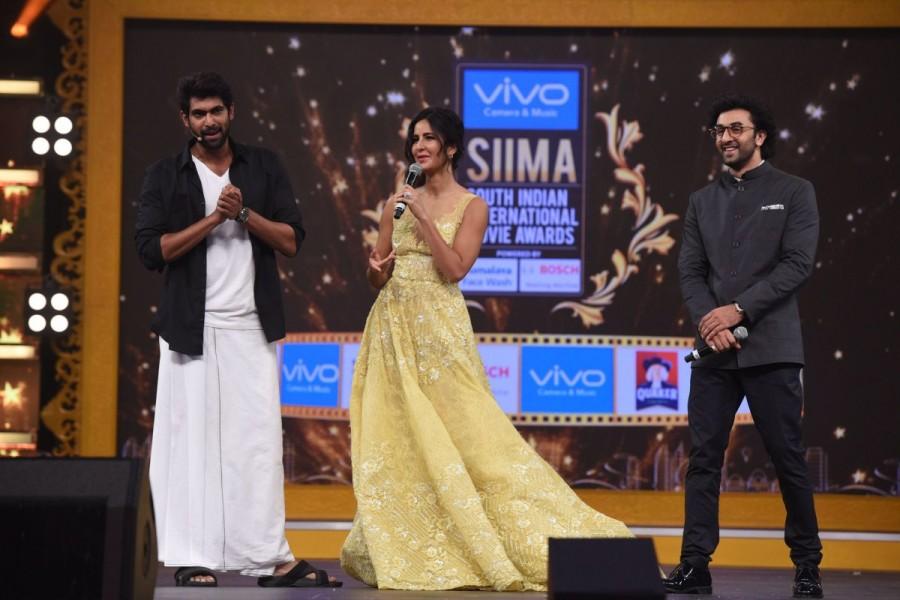 Rana Daggubati, Katrina Kaif and Ranbir Kapoor at SIIMA awards 2017. Madhavan,Rana Daggubati,Nivin Pauly,Ranbir Kapoor,Katrina Kaif,SIIMA 2017,SIIMA 2017 awards,SIIMA awards