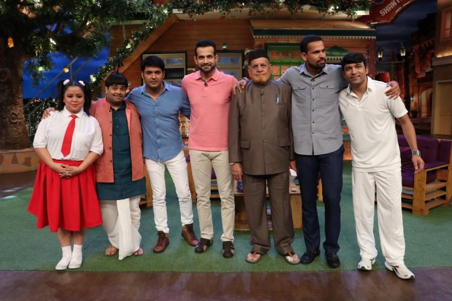 The cast of The Kapil Sharma Show and the Pathan Brothers. Kapil Sharma Show,The Kapil Sharma Show,Pathan Brothers,Yusuf Pathan,Irfan Pathan