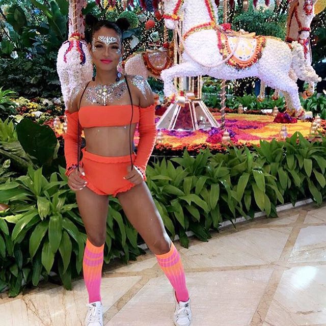American singer-songwriter Christina Milian shows her stunning hourglass curves. Christina Milian,Christina Milian bikini pics,Christina Milian bikini images,Christina Milian bikini stills,Christina Milian curves,Christina Milian curves pics,Christina Milian flaunts curves,Christina Milian curves pics,Christina Milian curves images,Ch