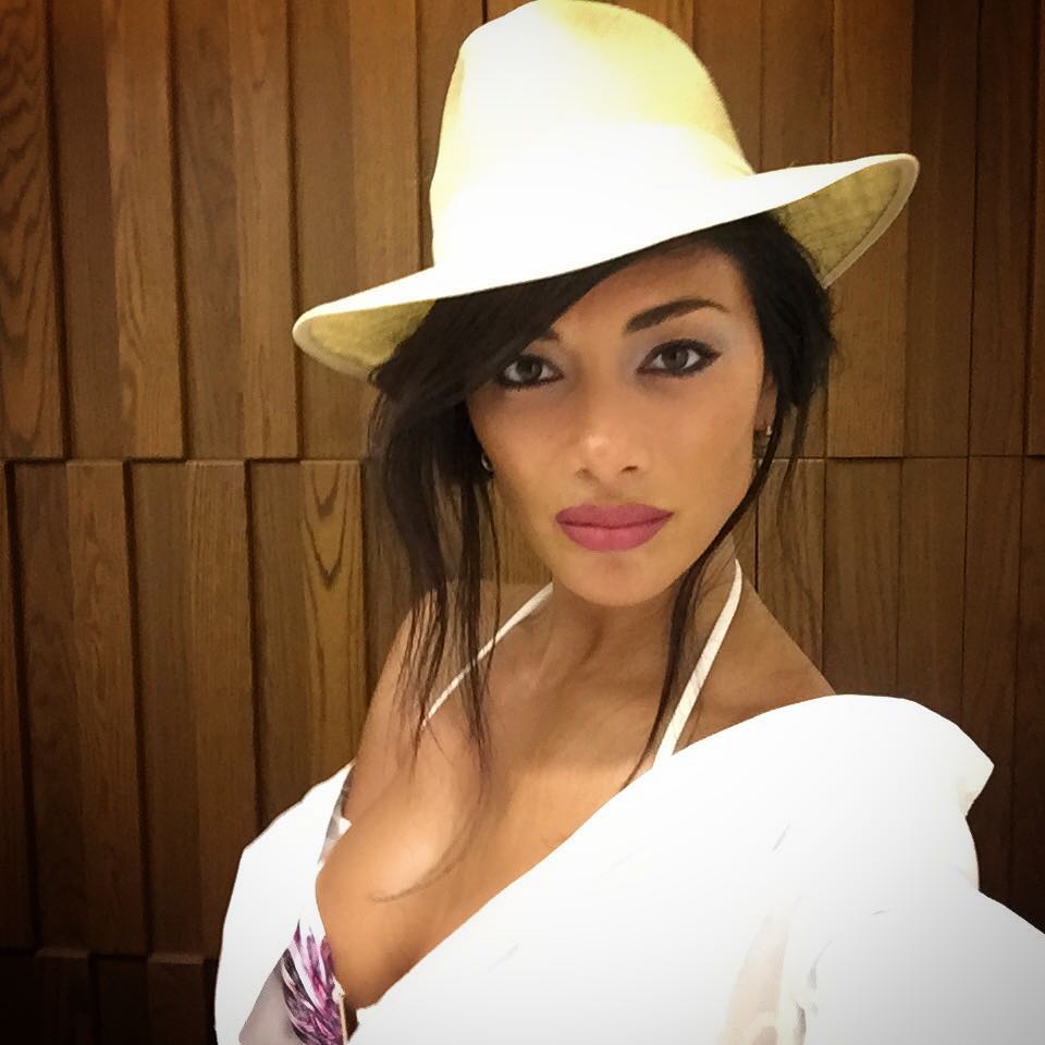 Nicole Scherzinger flaunts her fabulous figure - Photos ...