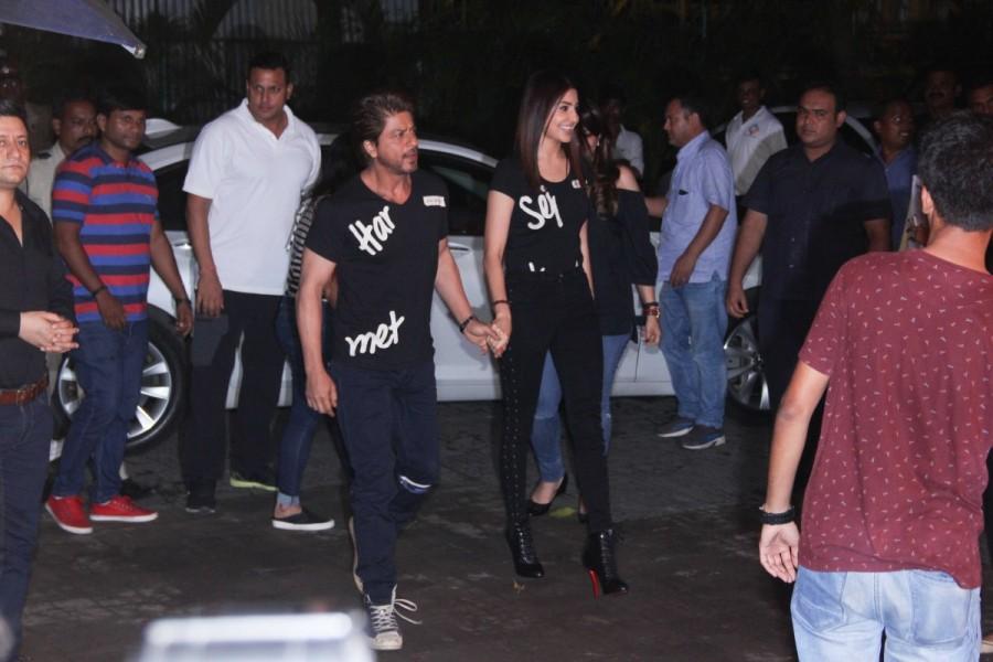 The song's launch is yet another marketing innovation from the film's team after releasing a series of 'mini trails' as an unconventional introduction for the audience to the film's characters Harry and Sejals, and a visit to Ahmedabad to connect with girls named Sejal as they launched their first song "Radha" amongst the girls. Shah Rukh Khan and Anushka Sharma,Shah Rukh Khan,Anushka Sharma,Beech Beech Mein song launch,Beech Beech Mein,Beech Beech Mein song launch pics,Beech Beech Mein song launch images,Beech Beech Mein song launch stlls,Jab Harry Met Sejal,Jab Harry Met Sejal