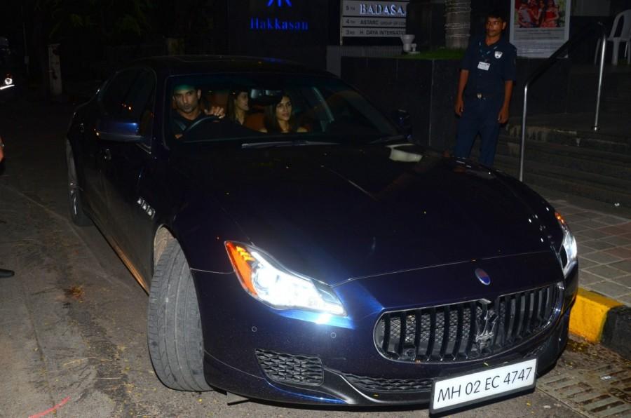 Bollywood actor Sushant Singh Rajput goes on a dinner date with rumoured actress Kriti Sanon in Mumbai on 3rd July 2017. Sushant Singh Rajput,Kriti Sanon,Sushant Singh Rajput and Kriti Sanon,Sushant Singh Rajput dinner with Kriti Sanon