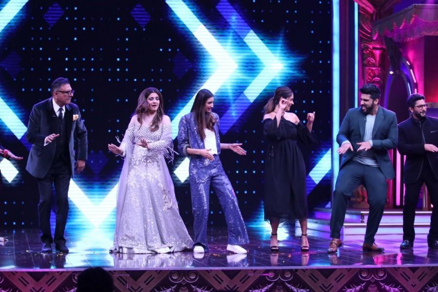 The Cast of Mubarakan Shake a Leg on Sabse Bada Kalakar Athiya Shetty,Ileana D'Cruz,Arjun Kapoor,Anil Kapoor,Sabse Bada Kalakar,Mubarakan,Mubarakan cast,Mubarakan team