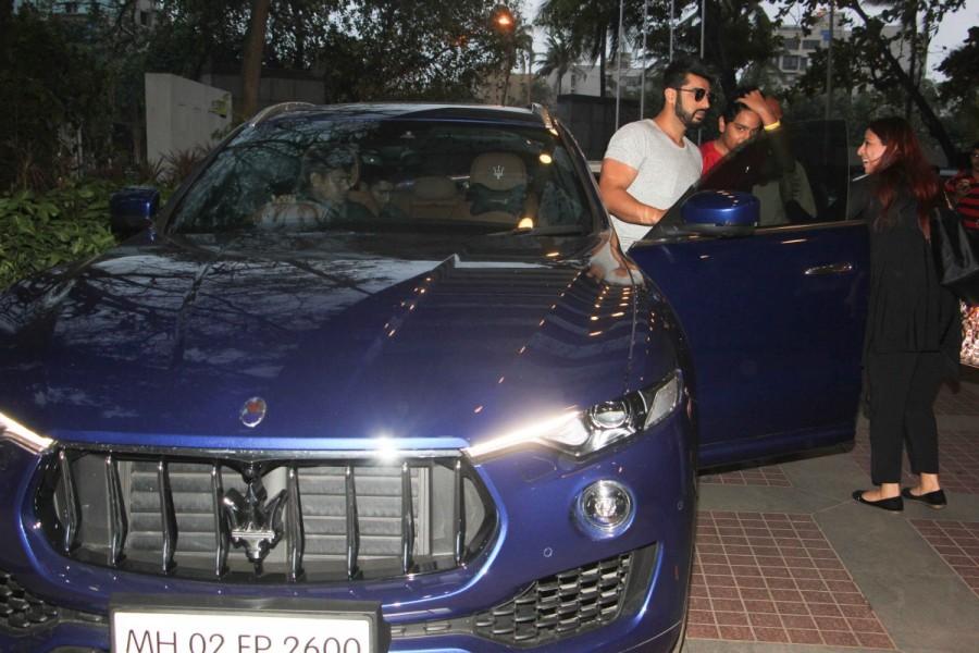 Arjun Kapoor promotes hi upcoming film 'Mubaranka' on 4th July 2017. Arjun Kapoor,actor Arjun Kapoor,Arjun Kapoor promotes Mubaranka,Mubaranka,Mubaranka promotion,Mubaranka movie promotion