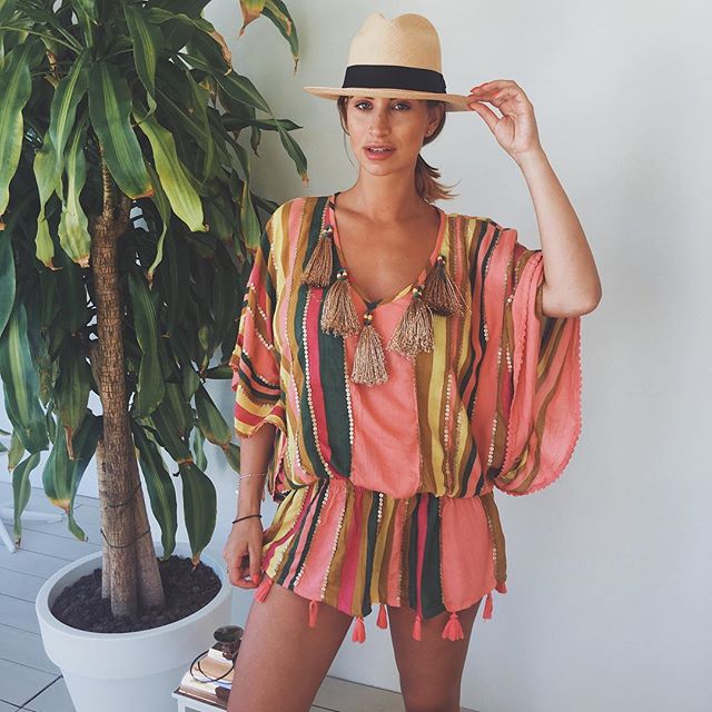English television personality Pregnant Ferne McCann shows off her growing baby bump. Pregnant Ferne McCann,Ferne McCann,Ferne McCann baby bump,Ferne McCann baby bump pics,Ferne McCann baby bump images,Ferne McCann baby bump stills,Ferne McCann baby bump pictures,Ferne McCann baby bump photos