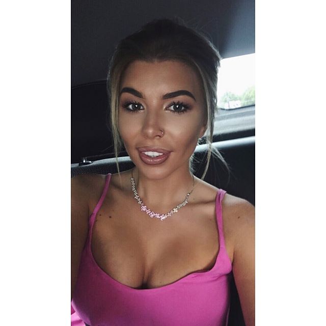 Olivia buckland topless