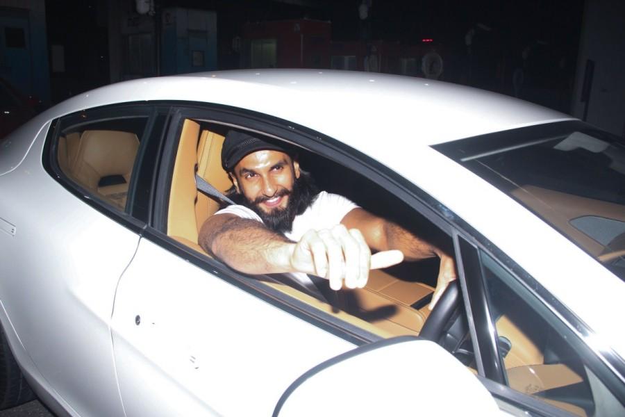 Actor Ranveer Singh spotted at toll plaza in Bandra on his birthday in Mumbai on 05th July 2017. Ranveer Singh,actor Ranveer Singh,Ranveer Singh birthday,Ranveer Singh spotted at toll plaza