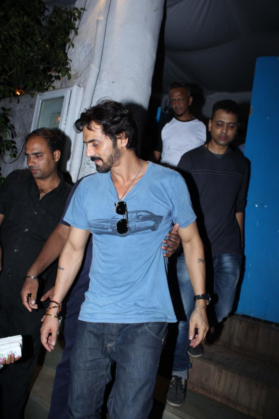 Bollywood film Actor Arjun Rampal spotted at Olive Bar. Arjun Rampal,actor Arjun Rampal,Arjun Rampal at Olive Bar,Olive Bar,Arjun Rampal latest pics,Arjun Rampal latest IMAGES,Arjun Rampal latest images,Arjun Rampal latest stills,Arjun Rampal latest pictures,Arjun Rampal latest photos