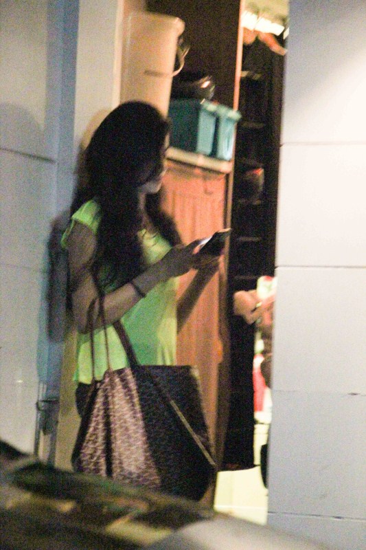 Sridevi daughter Jhanvi Kapoor spotted at Kromakey salon at Juhu. Sridevi and Jhanvi Kapoor,Sridevi daughter,Sridevi,Sridevi Kapoor,Jhanvi Kapoor,Jhanvi Kapoor pics,Jhanvi Kapoor images,Jhanvi Kapoor stills,Jhanvi Kapoor pictures,Jhanvi Kapoor photos