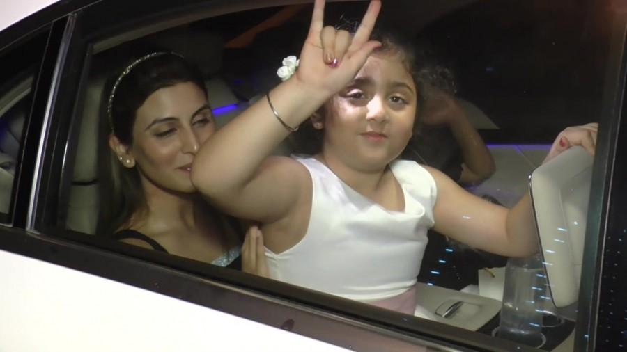 Neetu Singh's birthday celebrations pictures. Neetu Singh,actress Neetu Singh,Neetu Singh birthday,Neetu Singh birthday celebrations,Neetu Singh birthday celebration pics,Neetu Singh birthday celebration images,Neetu Singh birthday celebration stills,Neetu Singh birthday celebration pictures,Neetu Si