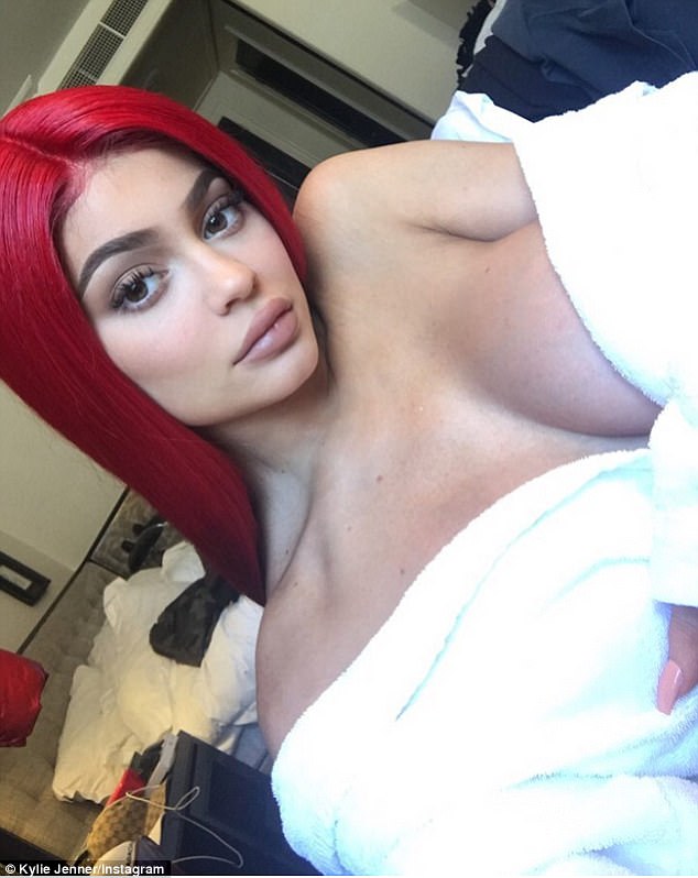 Kylie Kristen Jenner flaunts her endless curves. Kylie Jenner,Kylie Jenner bikini pics,Kylie Jenner bikini images,Kylie Jenner bikini stills,Kylie Jenner curves,Kylie Jenner curves pics,Kylie Jenner flaunts curves,Kylie Jenner curves pics,Kylie Jenner curves images,Kylie Jenner curves stills,Kylie Jenne
