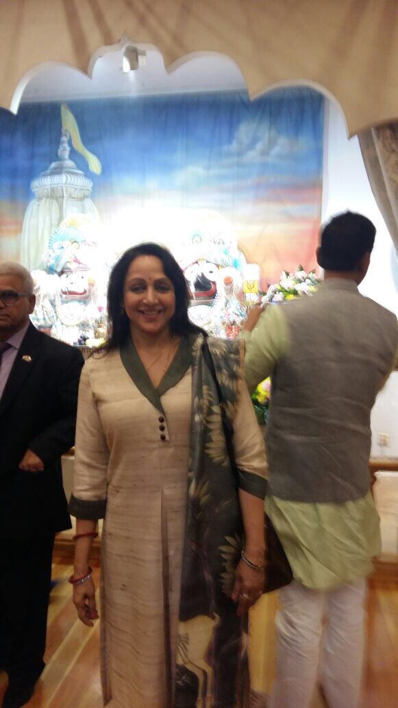 "At the Iskcon Temple, Moscow, where we were given a warm welcome and served a tasty lunch," she added. Hema Malini,actress Hema Malini,Hema Malini visits Iskcon temple,Hema Malini at Iskcon temple,Hema Malini in Moscow