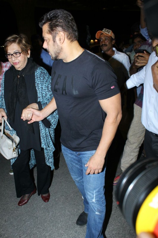 Actor Salman Khan & his mother Helen spotted at International airport for IIFA Awards. Salman Khan with Mom Helen,Salman Khan,actor Salman Khan,IIFA 2017,Salman Khan at IIFA 2017,Salman Khan at IIFA,Helen,Salman mother Helen
