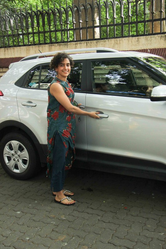 Dangal girl Sanya Malhotra spotted at Juhu, Mumbai. Sanya Malhotra,actress Sanya Malhotra,Sanya Malhotra spotted at Juhu,Dangal actress Sanya Malhotra,Sanya Malhotra new pics,Sanya Malhotra new images,Sanya Malhotra new stills,Sanya Malhotra new pictures,Sanya Malhotra new photos