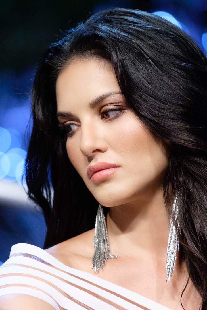 Sunny Leone's sizzling photos. Sunny Leone,actress Sunny Leone,Sunny Leone hot pics,Sunny Leone hot images,Sunny Leone hot stills,Sunny Leone hot pictures,Sunny Leone hot photos,Sunny Leone spicy pics