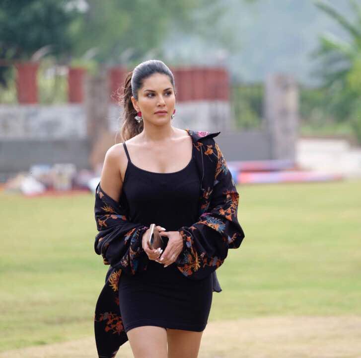 Actress Sunny Leone's sizzling photos. Sunny Leone,actress Sunny Leone,Sunny Leone hot pics,Sunny Leone hot images,Sunny Leone hot stills,Sunny Leone hot pictures,Sunny Leone hot photos,Sunny Leone spicy pics
