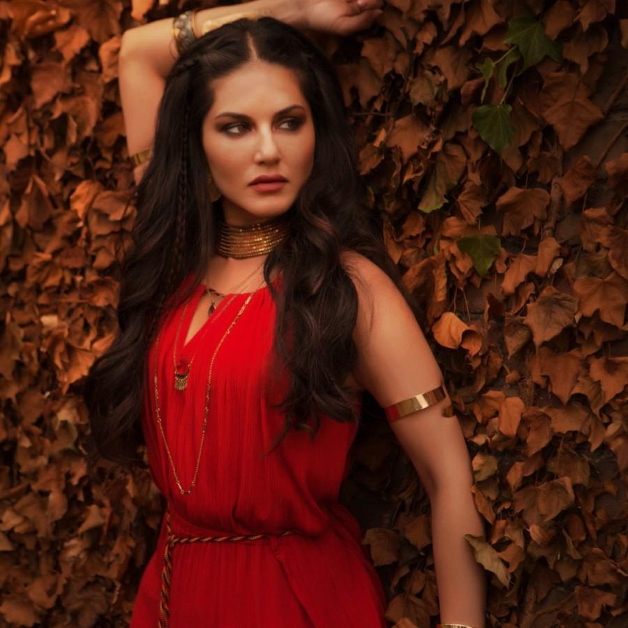 Bollywood actress Sunny Leone's sizzling photos. Sunny Leone,actress Sunny Leone,Sunny Leone hot pics,Sunny Leone hot images,Sunny Leone hot stills,Sunny Leone hot pictures,Sunny Leone hot photos,Sunny Leone spicy pics