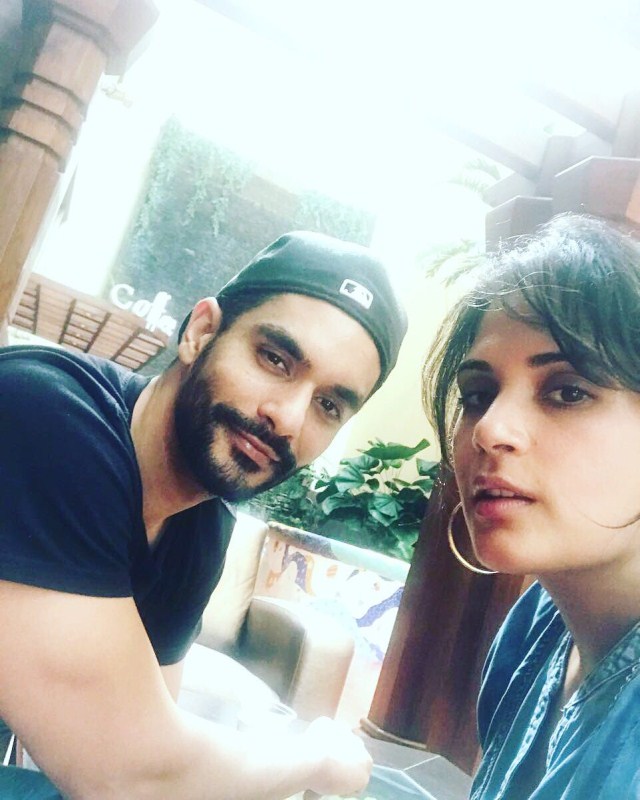 Actor Richa Chadha and Angad Bedi have been caught spotted by the photographer in their recent meetings leaving the rumors high of their new found closeness. Recently during an award function too, they walked in together and when they were asked about their relationship rumors both of them denied. But recently they were again seen together on the sets of Tiger Zinda Hai spending some quality time together. While the duo do deny the news, it seems that they love spending time together from dinner dates to movie nights and now visiting each other on the sets. Richa Chadha,actress Richa Chadha,Richa Chadha visits Angad Bedi,Angad Bedi,Tiger Zinda Hain,Tiger Zinda Hain on the sets