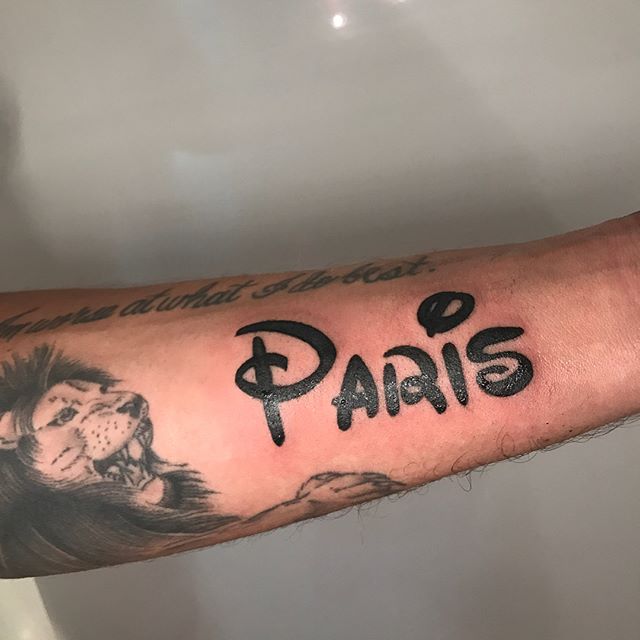 Chris Zylka gets tattoo of girlfriend Paris Hilton's name in Walt's font -  Photos,Images,Gallery - 70419
